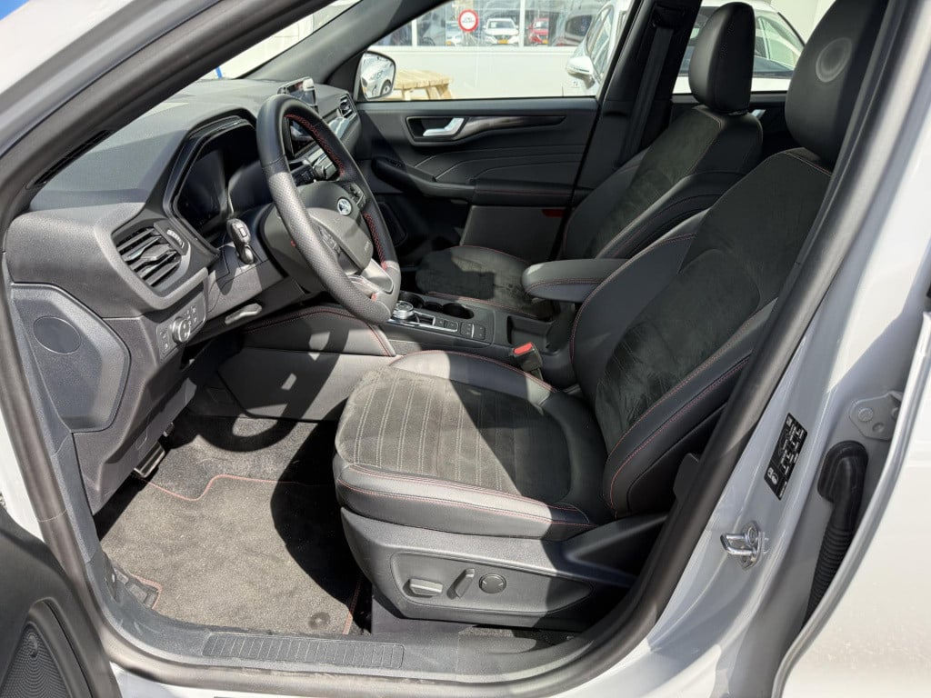 Ford Kuga 2.5 phev graphite tech edition 19'' lmv | trekhaak | panoramadak 