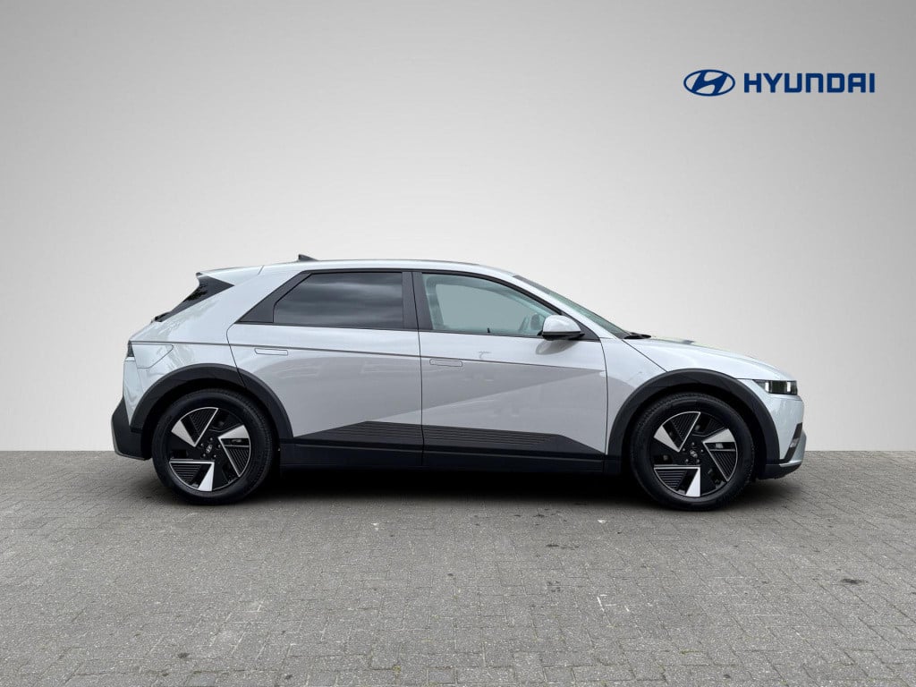 Hyundai Ioniq 5 connect+ 84 kwh nieuw model!
