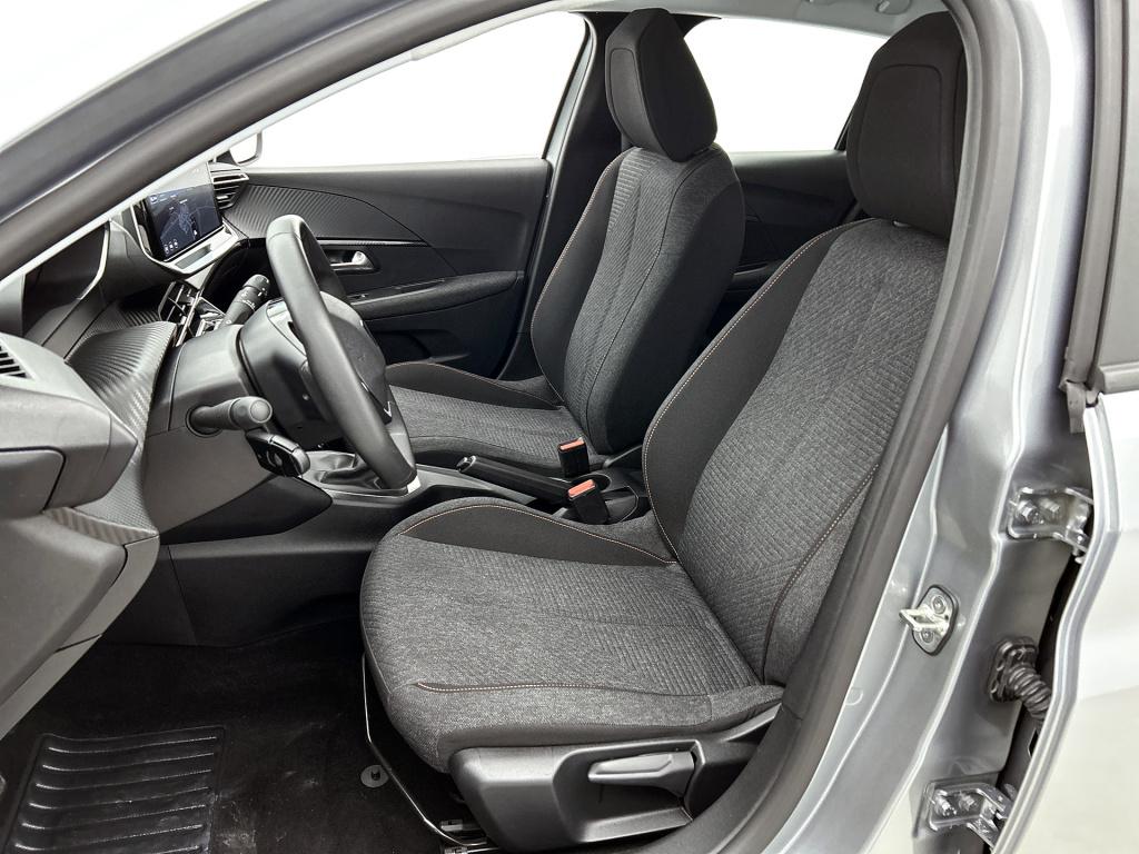 Peugeot 208 100 pk style | rijklaar | parkeersensoren | navigatie | apple c