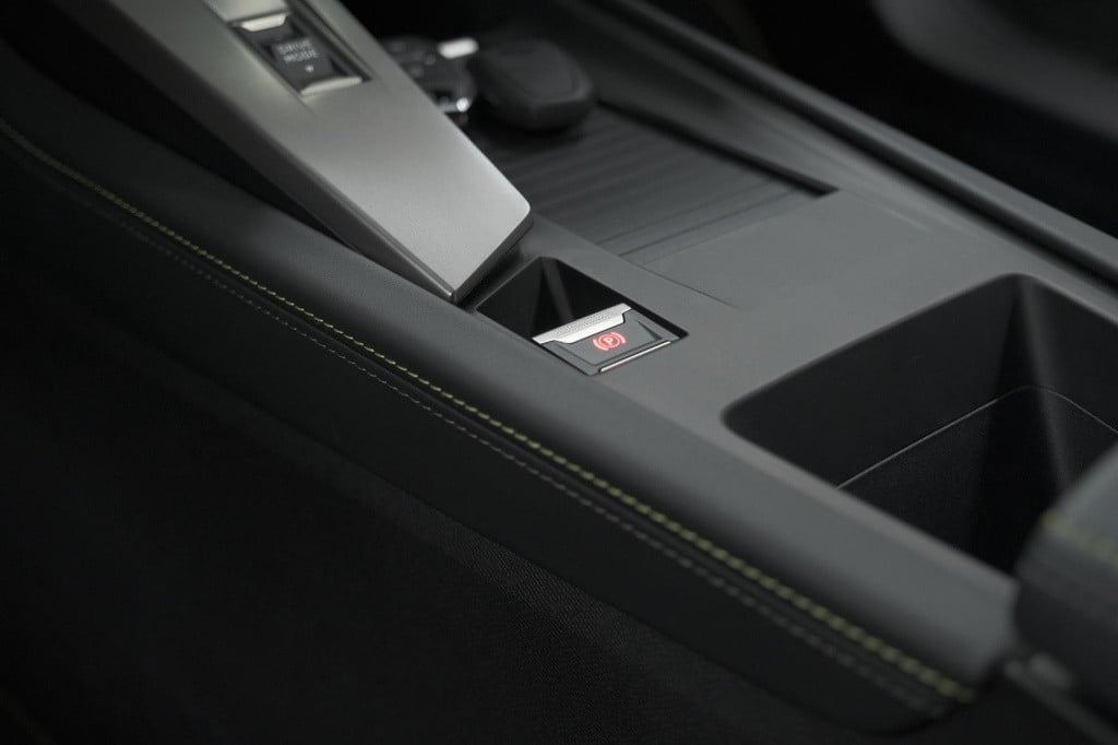 Peugeot 408 1.2 hybrid 136 e-dcs6 gt | 360 camera | adaptieve cruise contro