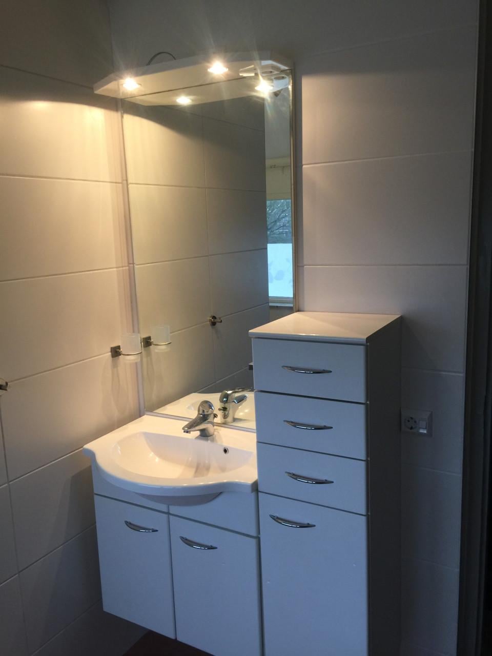 Mooie gestoffeerde en gemeubileerde kamer te huur in Goes Noord.