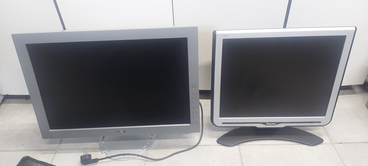Drie monitoren