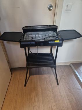 Electrice barbecue 1 keer gebruikt