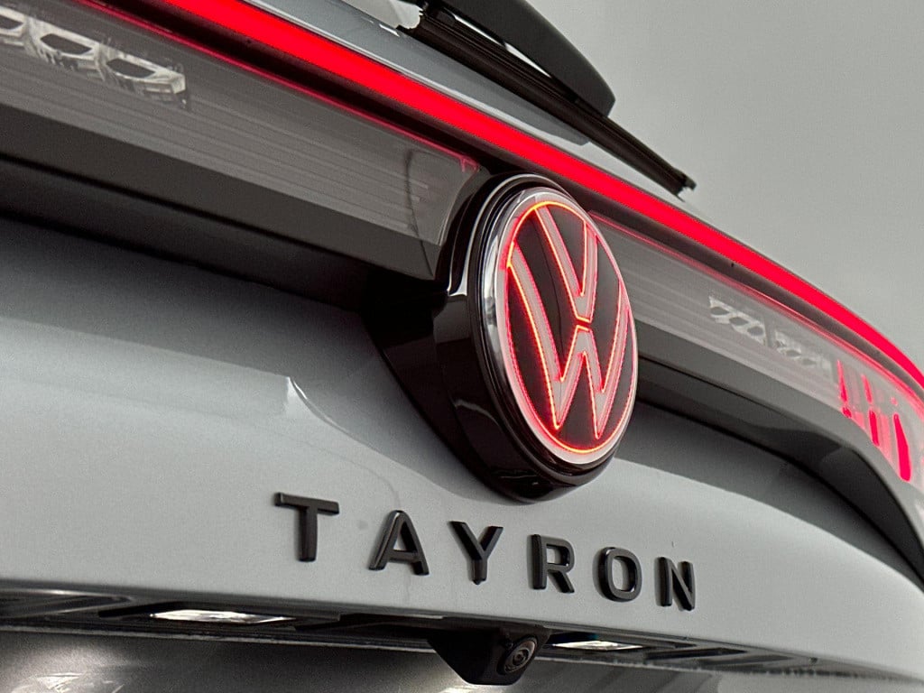 Volkswagen Tayron r-line-edition 1.5 ehybrid 200 kw / 272 pk suv 6 v