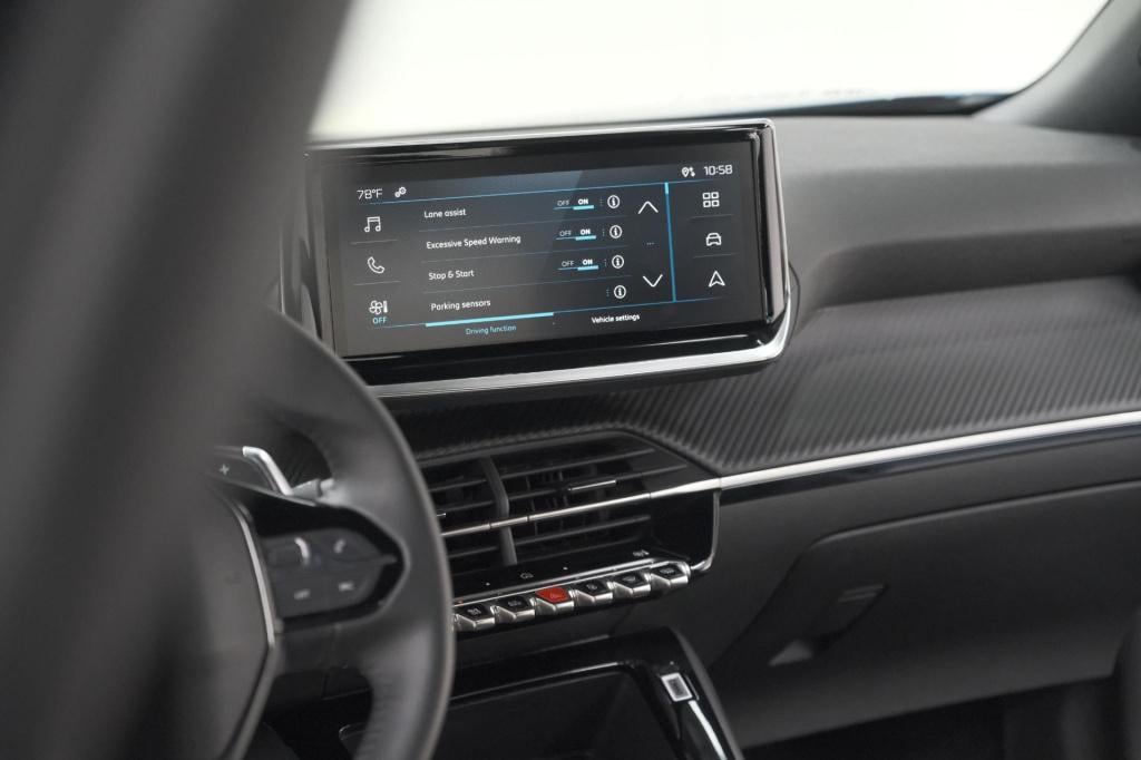 Peugeot 2008 hybrid 136 e-dcs6 style | apple carplay | parkeersensoren | cl