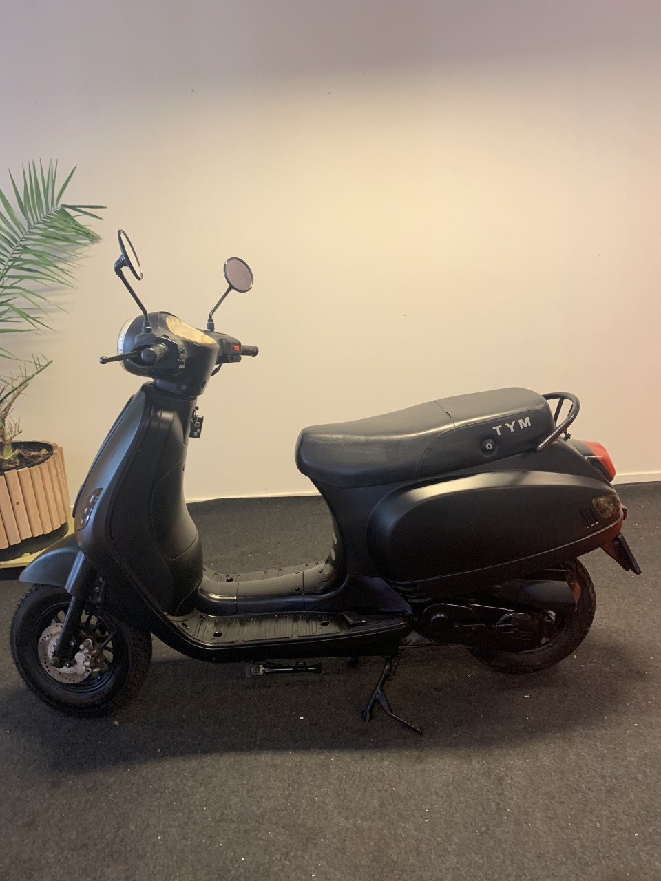 RIVA MODEL 45KM NU 495,= RIJKLAAR