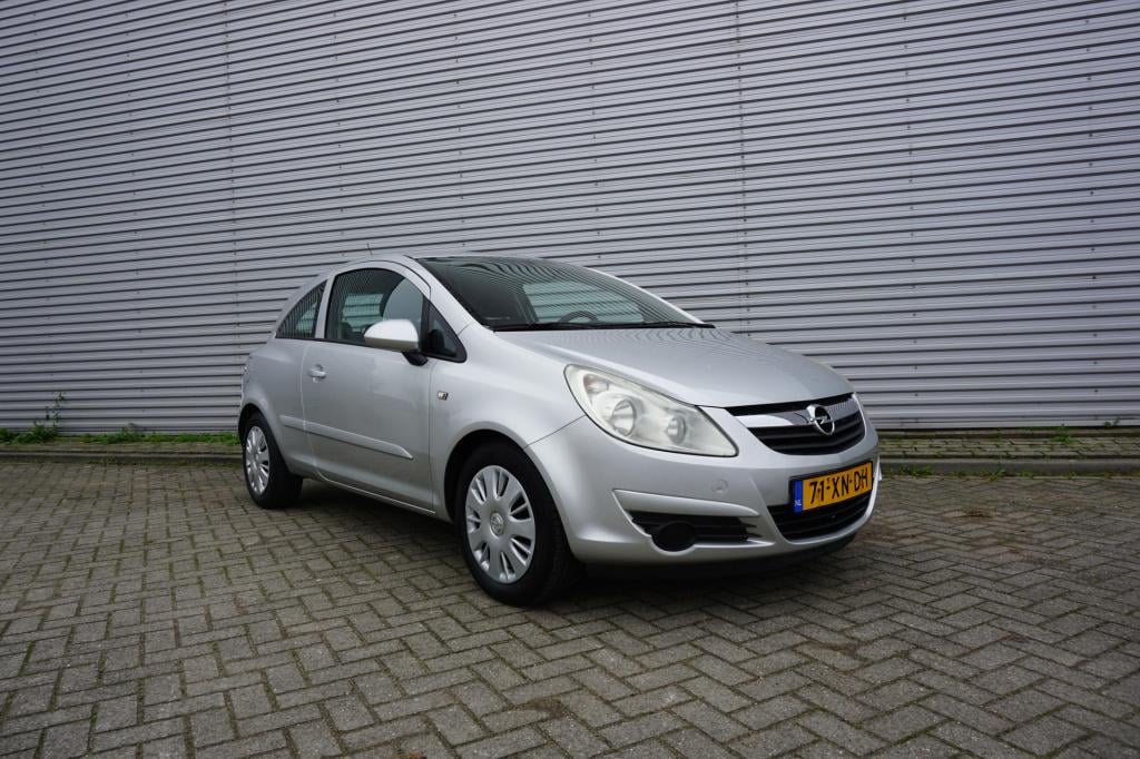 Opel Corsa 1.2-16v business airco / cruise / elektr. ramen / nap
