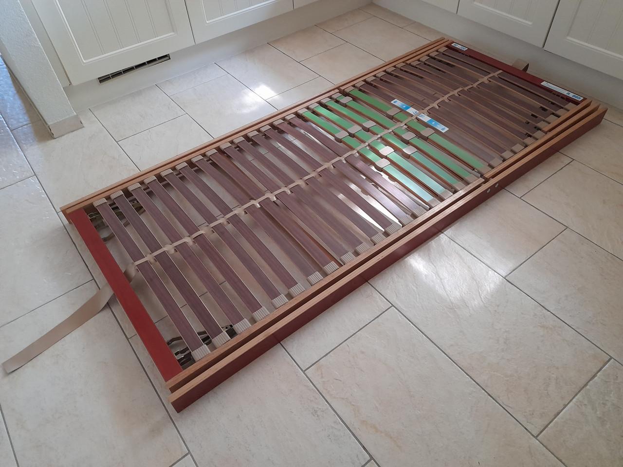 Verstelbare Lattenbodem 90 x 200 (in goede staat)