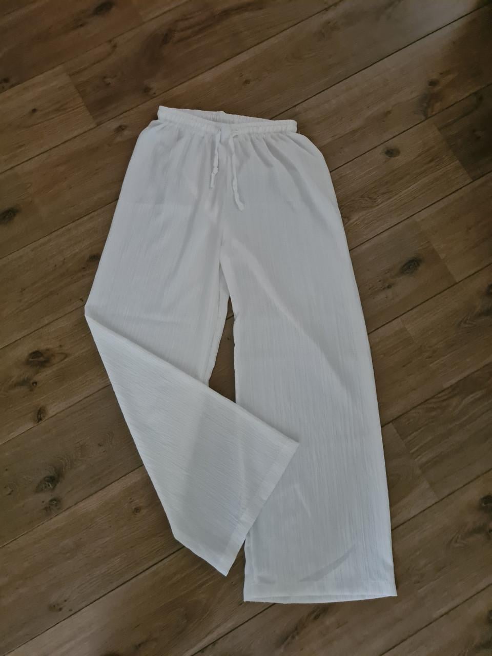 Nieuwe witte wijde zomerbroek  Maat M/L