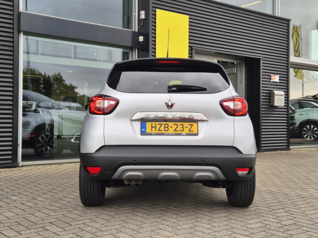 Renault Captur 1.3 tce 150 edc automaat red edition alcantara bekld., camer