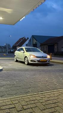Opel Astra GTC 1.6 Business