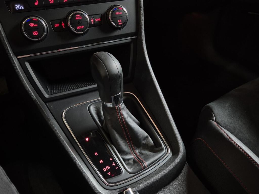 Seat Leon 1.8 tsi fr / automaat / trekhaak