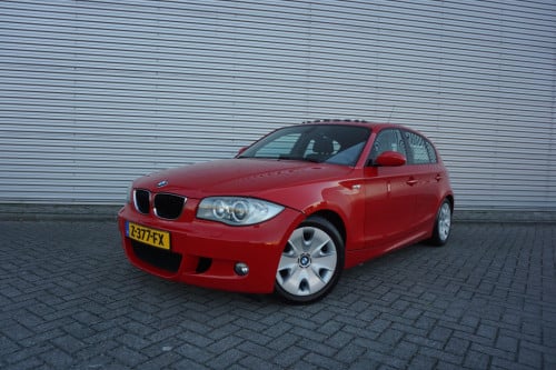 BMW 1 Serie 120i executive automaat - climate / navi / pano / cruise / park