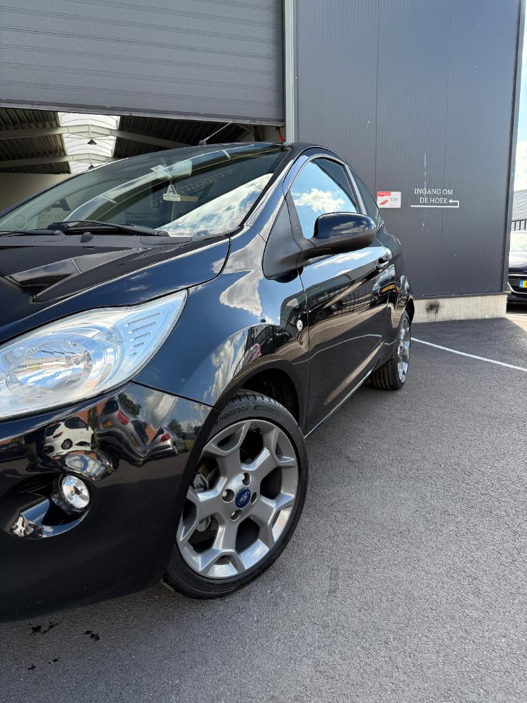 Ford KA 1.2 titanium - airco - nieuwe distributie