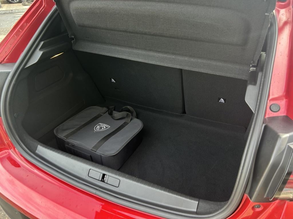 Peugeot 208 ev 50kwh 136pk active pack | navigatie | bluetooth | parkeersen