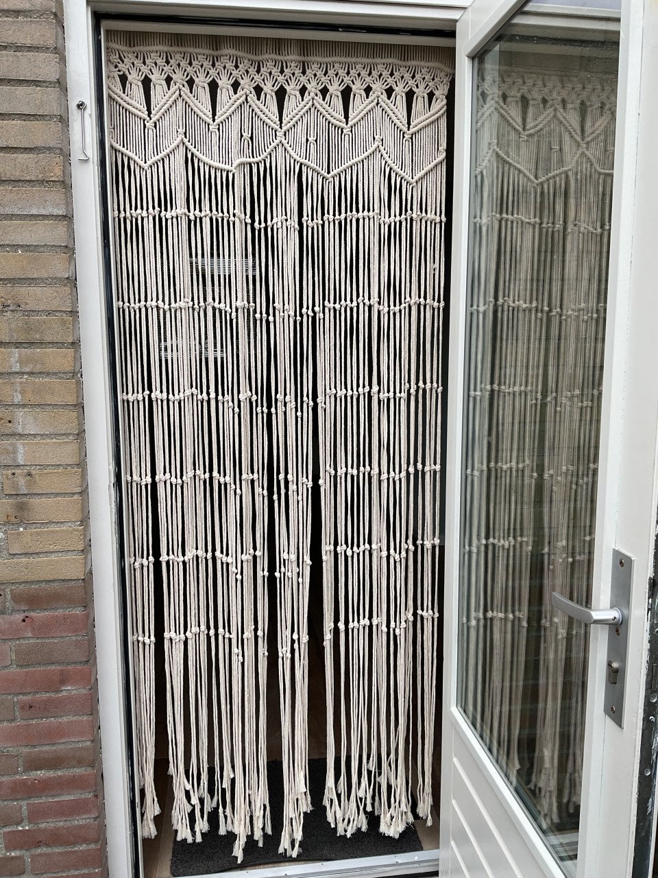 Macramé deurgordijn ecru  87,5 cm breed