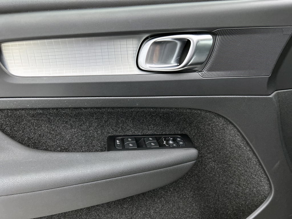 Volvo XC40 1.5 t4 recharge inscription expression | 360 camera | navi