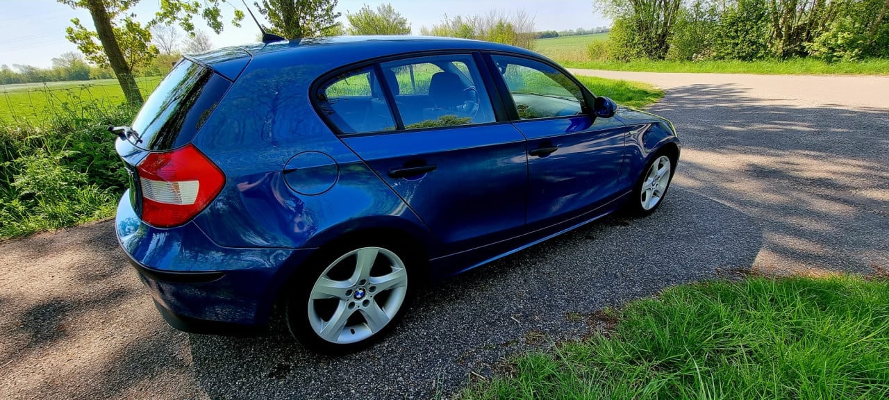 Bmw 118i 5Deurs 176Dkm android apple
