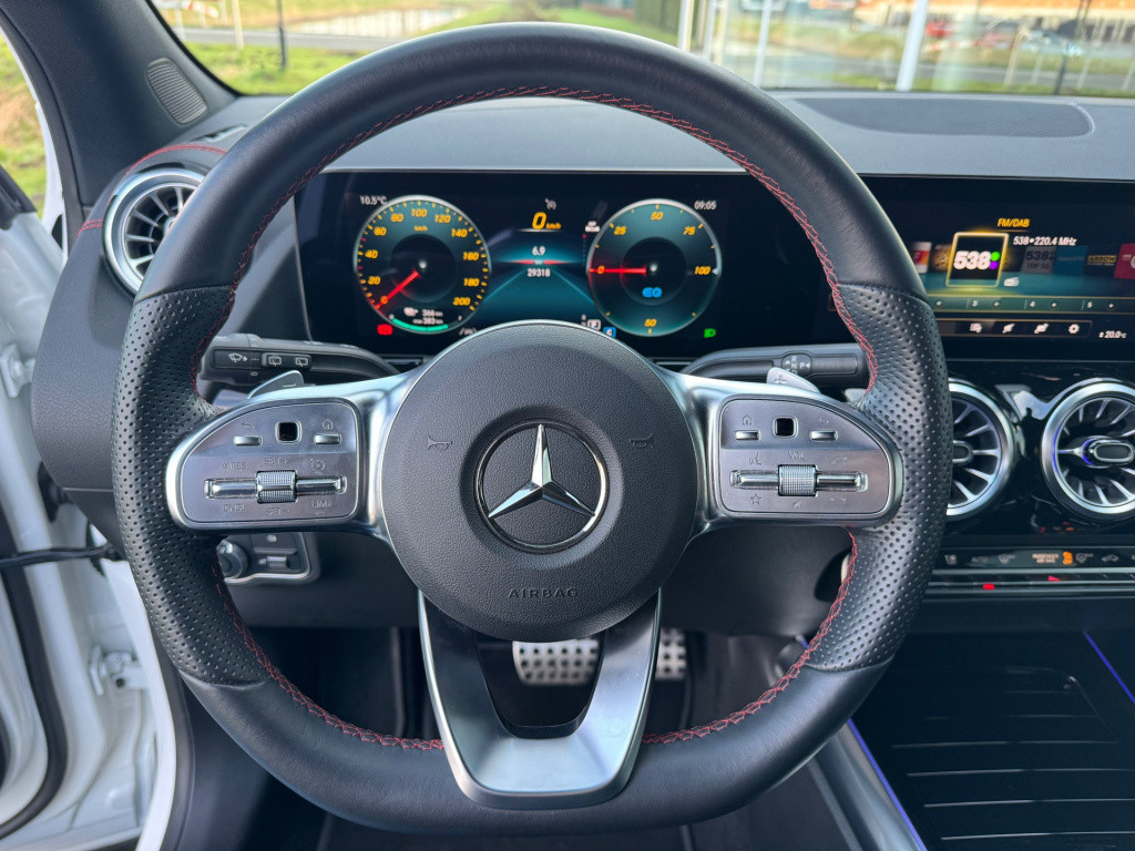 Mercedes-Benz Eqa 250 amg line 67 kwh automaat , night-pakket