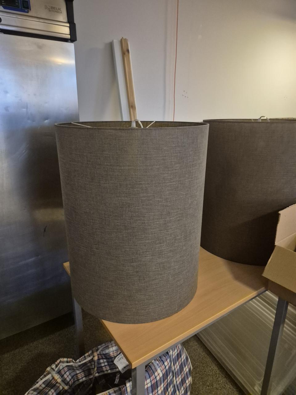 2 grote lampenkappen - nieuw