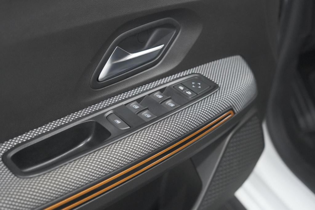 Dacia Sandero Stepway 1.0 tce 90 comfort | apple carplay | parkeersensoren 