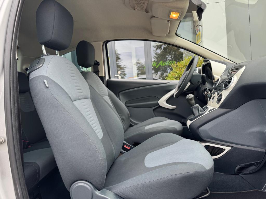 Ford KA 1.2 titanium * airco * l.m. velgen * apk tot 31-10-2027