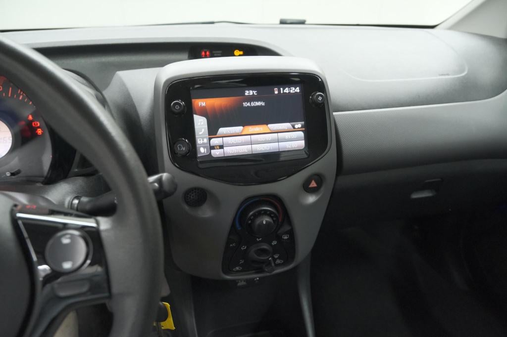 Peugeot 108 1.0 e-vti active top! | elektrisch vouwdak | camera | apple car