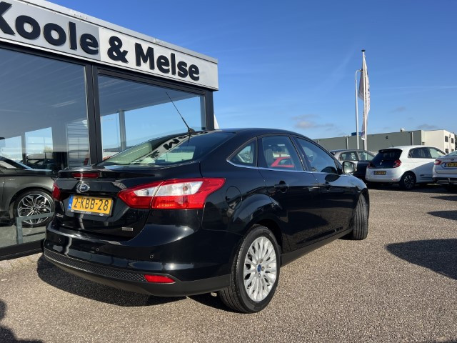 Ford Focus 1.0 ecoboost 125pk 4-deurs sedan titanium