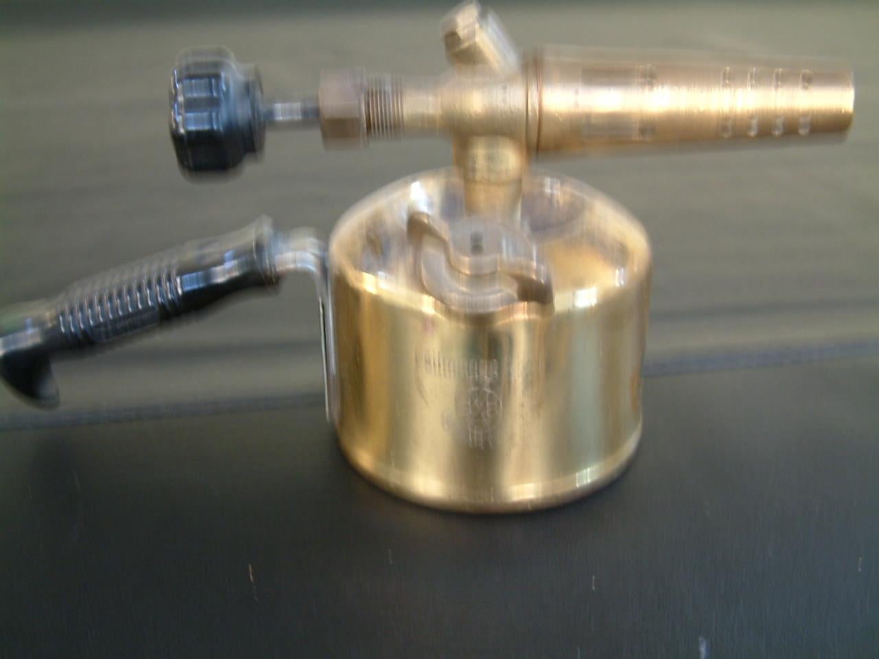 2 benzine branders  verfbranders  van koper