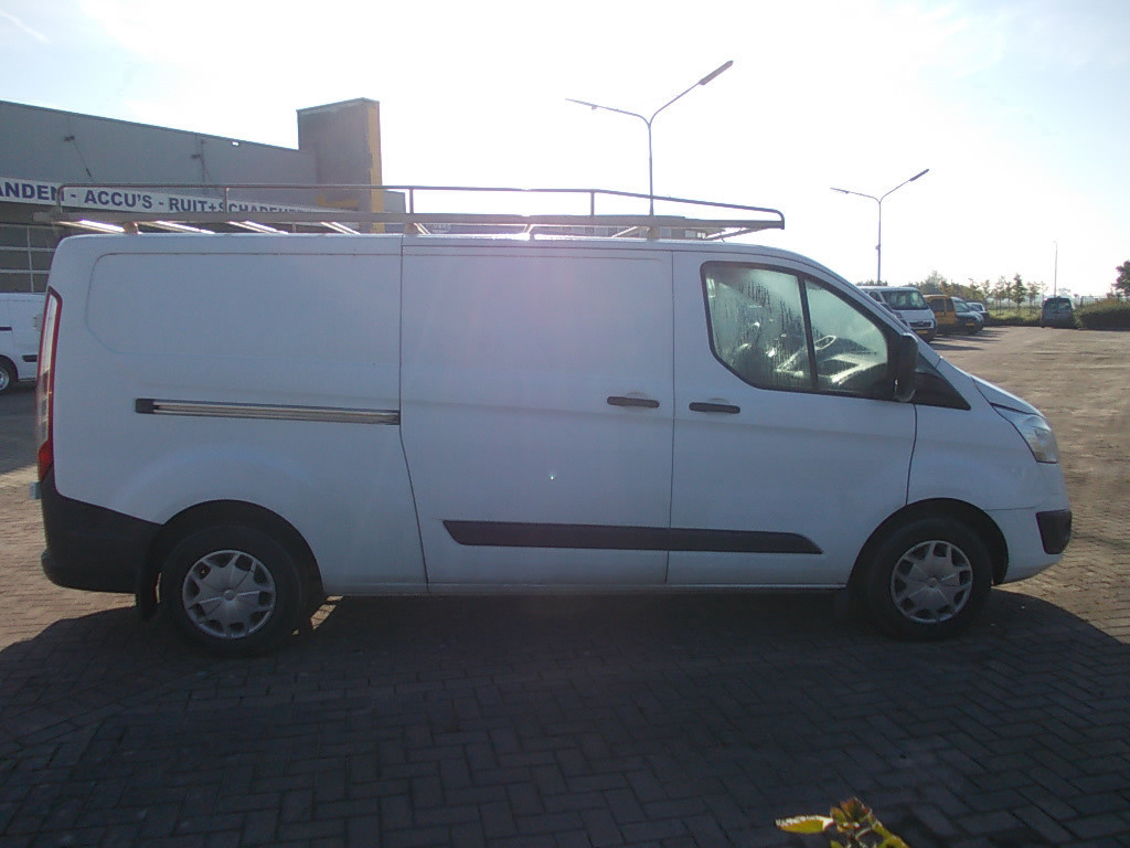Ford Transit Custom 2.2 l2/h1 airco, nav.,cr.contr. lees tekst !!