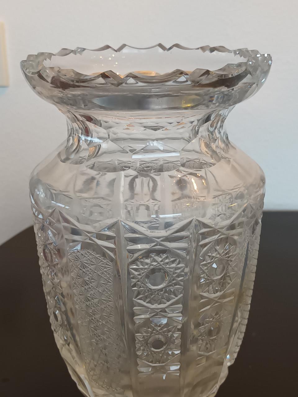 ZWARE KRISTALLEN VAAS