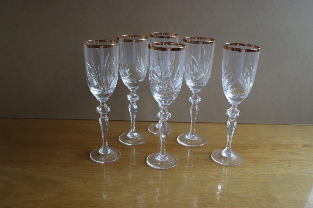 Kristal Borisov uit Belarus 6 glazen met gouden rand 190 ml Merk: Hemah 24%