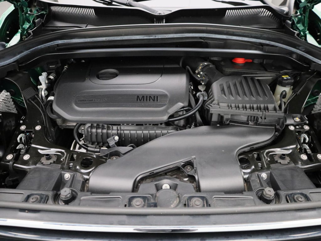 Mini Countryman 1.5 cooper business edition | automaat | lage km stand | ac