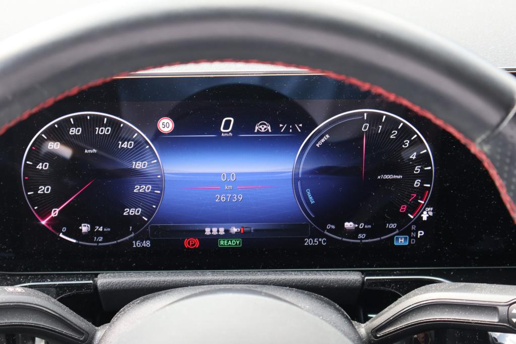 Mercedes-Benz B-Klasse 250 e amg line l panoramadak l 360 camera i head-up 