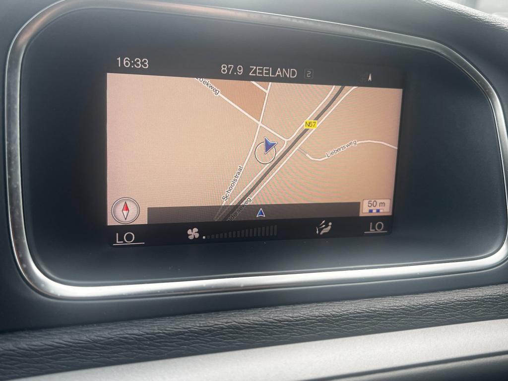 Volvo V40 2.0 t2 momentum, navi, afn. trekhaak enz...