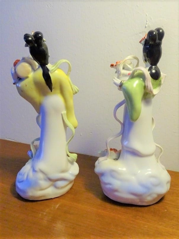 2 Beeldjes Geisha met bloemen Porselein