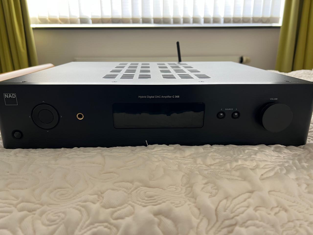 Versterker NAD c368 met BluOs module