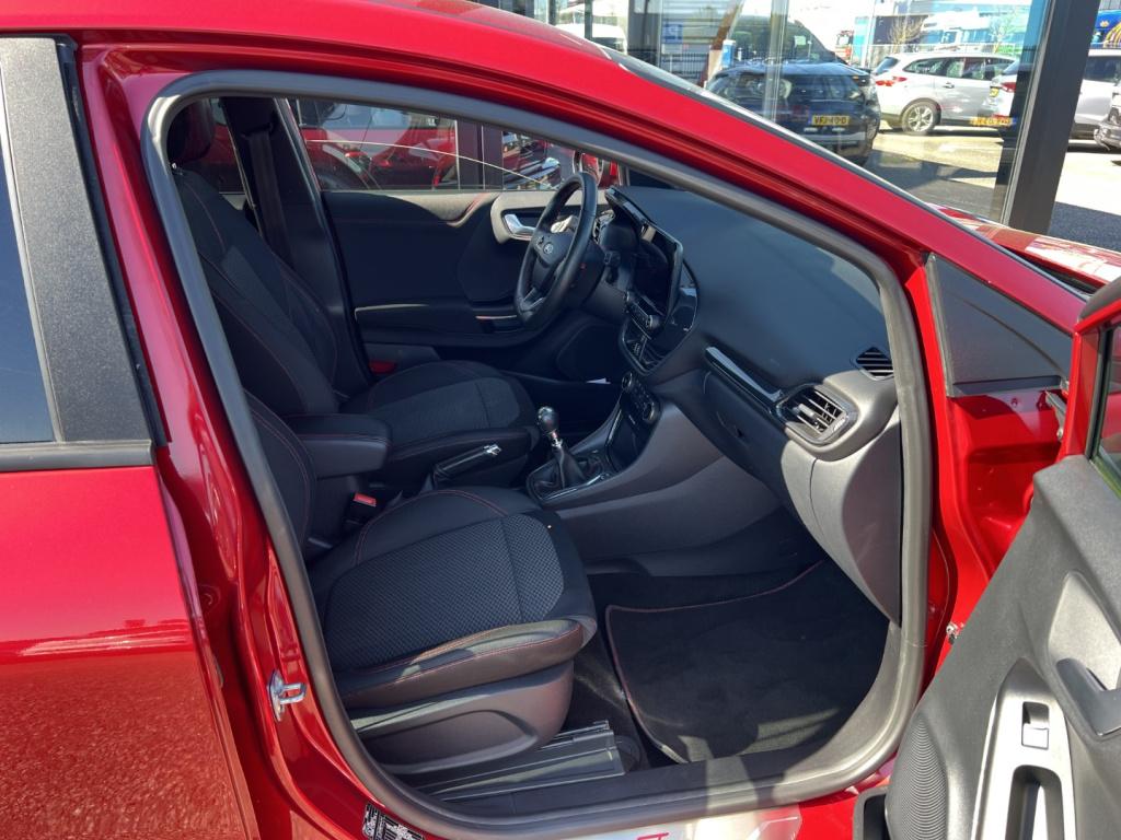 Ford Puma 1.0i ecoboost 125pk st-line , trekhaak , voorruitverwarming , sto