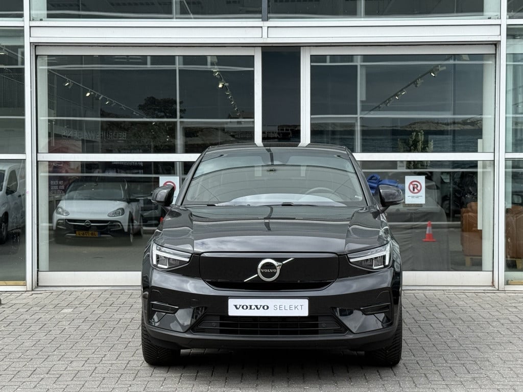 Volvo C40 extended plus 82 kwh | trekhaak| pano| achteruitrijcamera| stoel