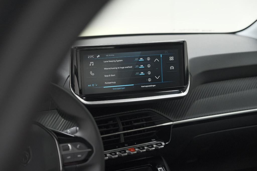 Peugeot 208 1.2 hybrid 110 e-dcs6 style | direct leverbaar | apple carplay 