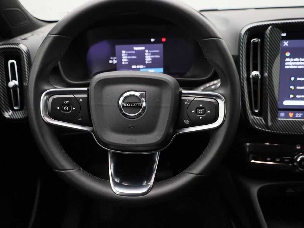 Volvo XC40 single motor extened range core 82 kwh | automaat | apple carpla