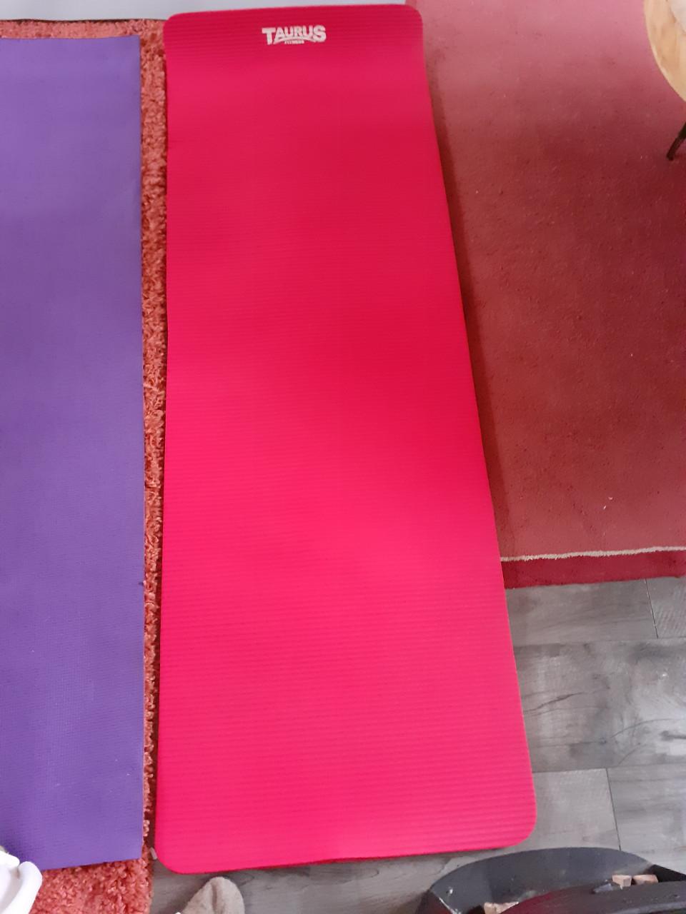 4 yoga/trainingsmatten,  apart of samen