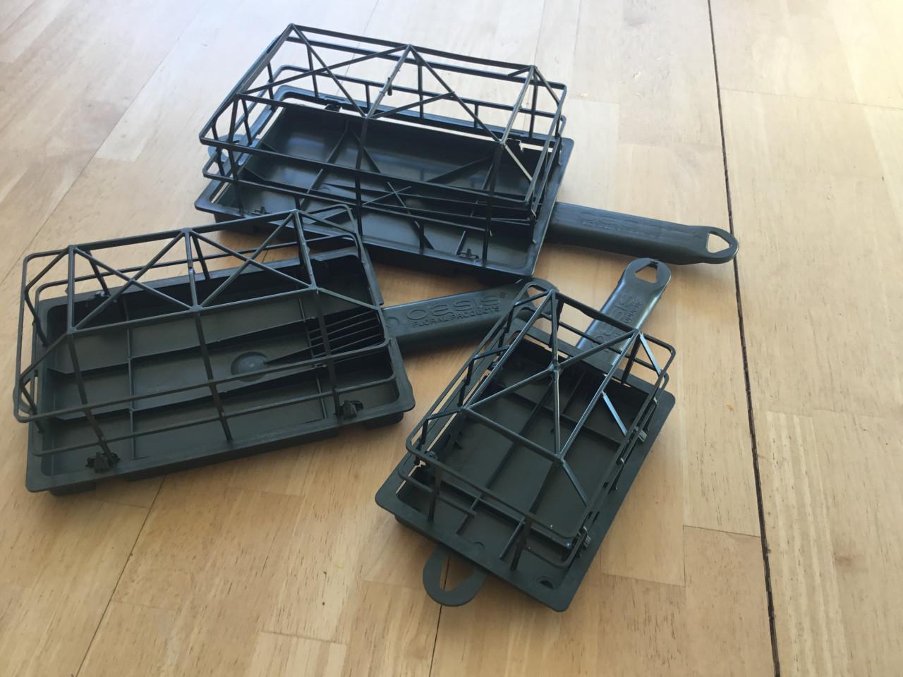 Oase houders voor liggende boeketten