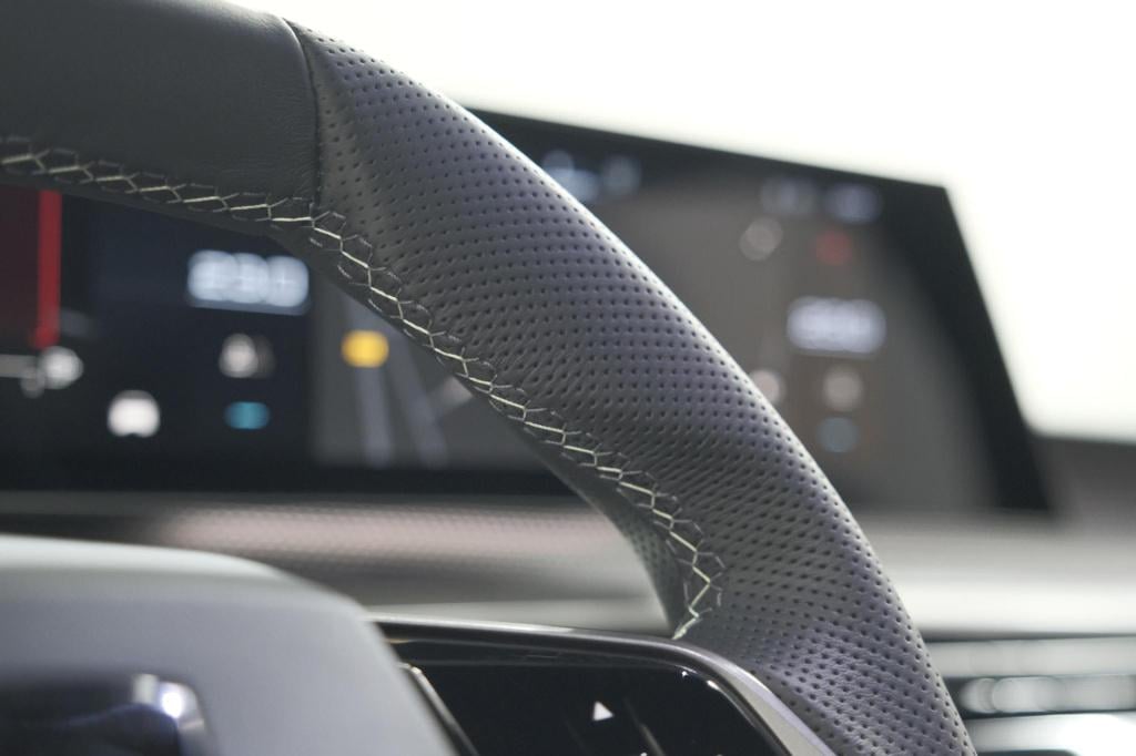 Peugeot 3008 1.2 hybrid 136 gt | adaptieve cruise control | camera | elektr