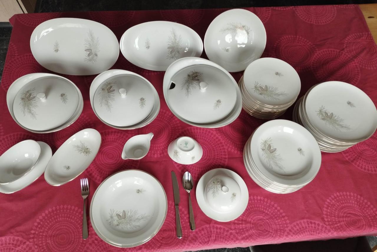 Porseleinen 'kerst' servies van het merk Schumann