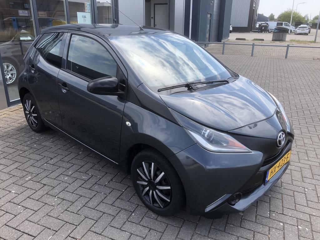 Toyota Aygo 1.0 vvt-i x-now