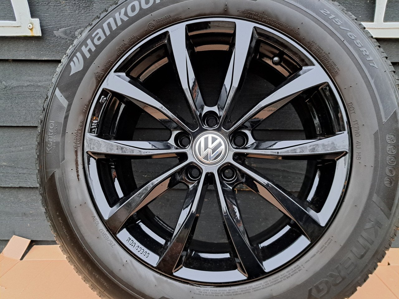 17 inch lichtmetalen velgen all weather banden zgan!