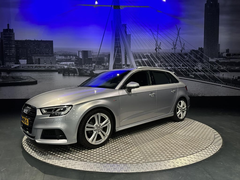 Audi A3 sportback 1.5 tfsi cod sport s line edition *origineel nl*