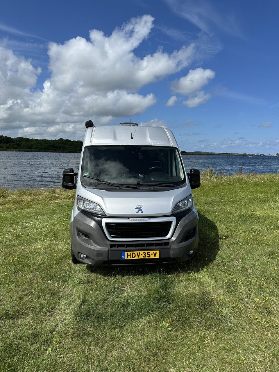 Peugeot Boxer L2H2 Off Grid Camper