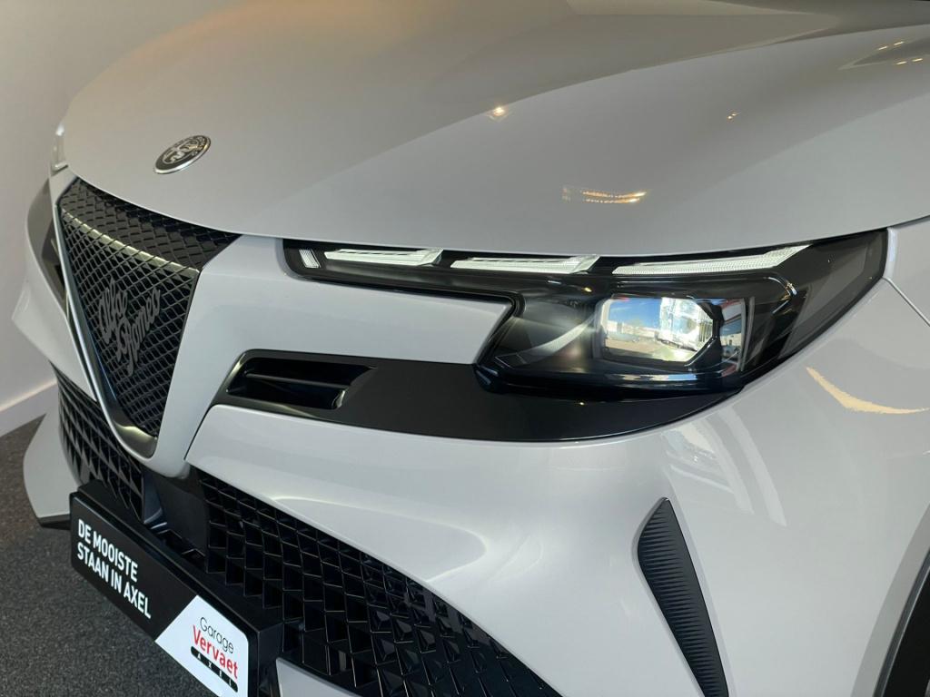 Alfa Romeo Junior elettrica 54 kwh